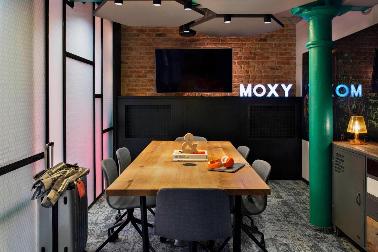 Отель Moxy Warsaw Praga Экстерьер фото